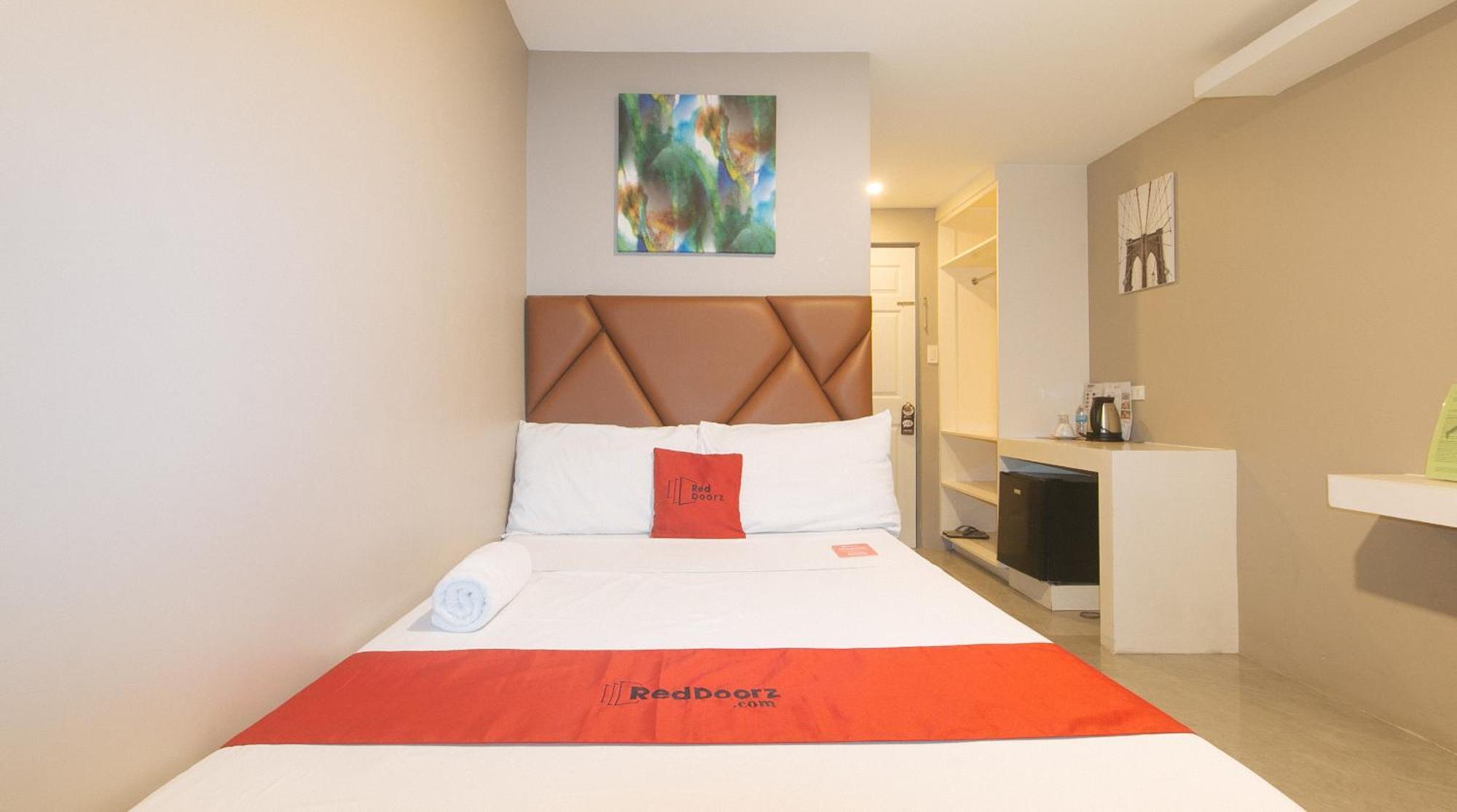 Reddoorz Plus At Seventy Five Inn Near Manila Airport Paranaque City Exterior foto